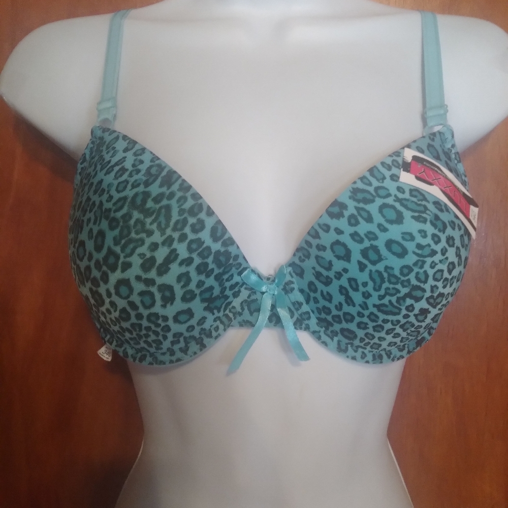2/$10 bundle. 34C Luxxy Bra